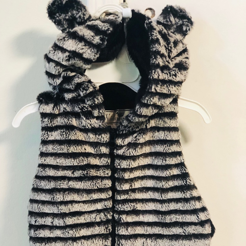 Fur vest